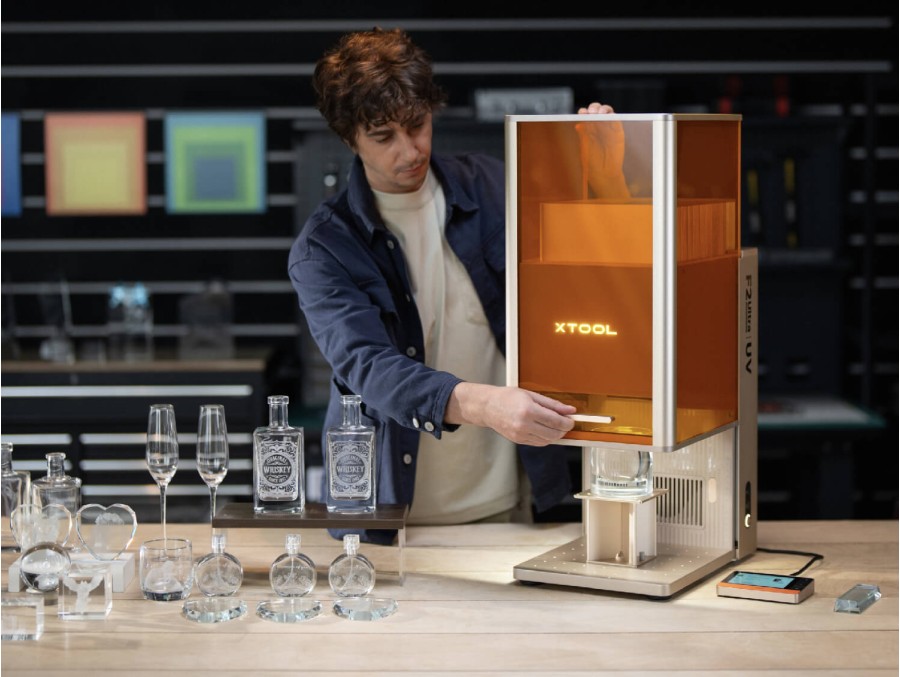 xTool F2 Ultra UV - Grabadora con láser ultravioleta